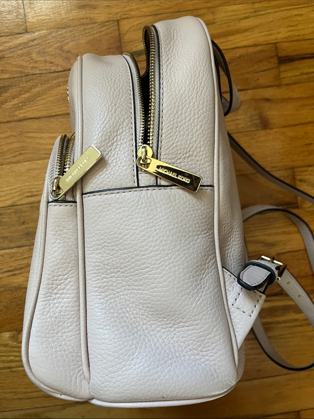Michael Kors Light Pink Pebbled Leather Backpack with Gold Logo - Picture 9 of 11